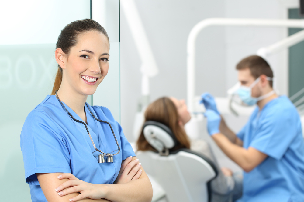 Difference Between A Dentist And A Dental Hygienist
